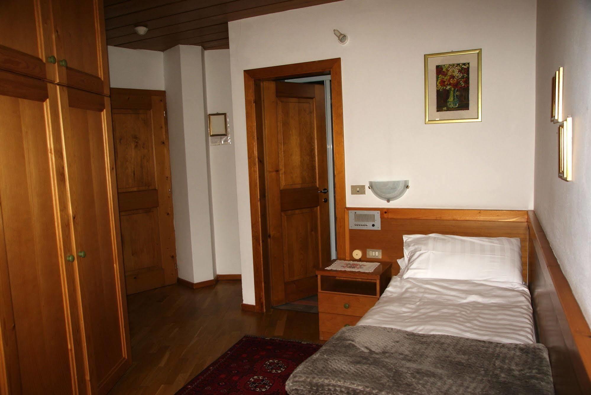 Park Hotel Villa Trunka Lunka Cavalese Exterior foto